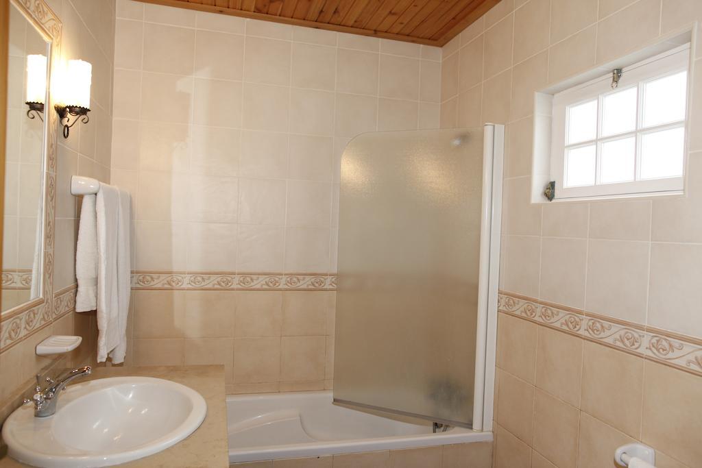 Gasthaus Casa Capelinhos Capelo Zimmer foto