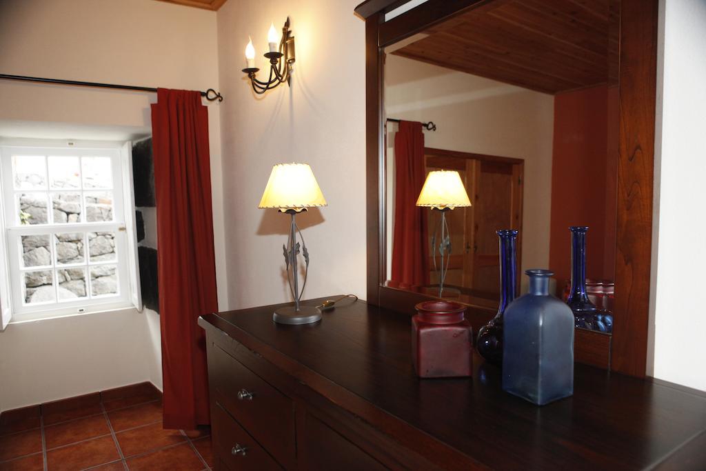Gasthaus Casa Capelinhos Capelo Zimmer foto